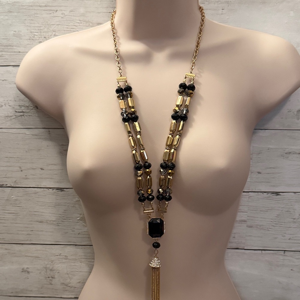 Elegant Gold and Black Necklace